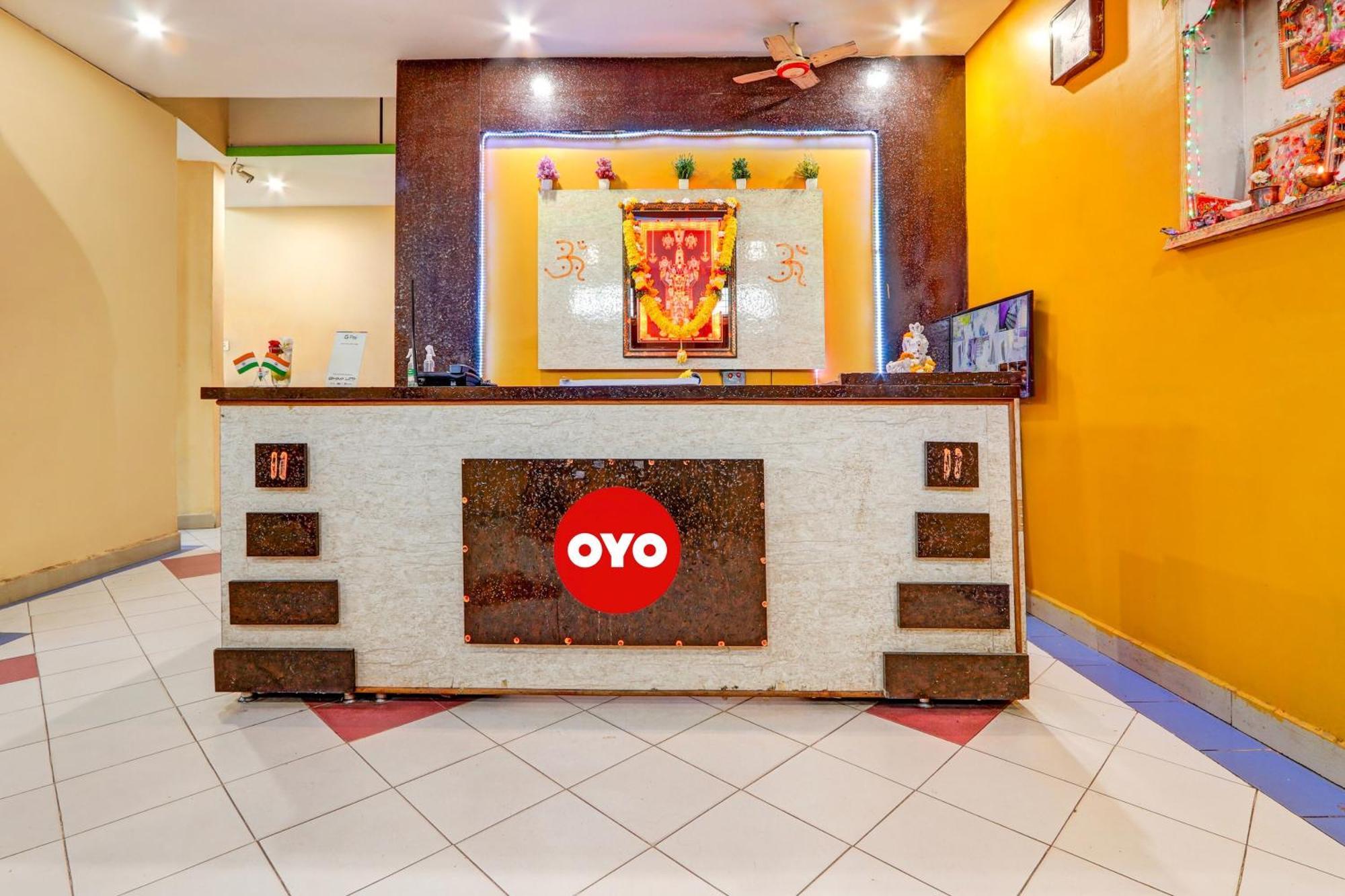 Nirmal  Oyo Flagship Hotel Samruddhi Lodge מראה חיצוני תמונה