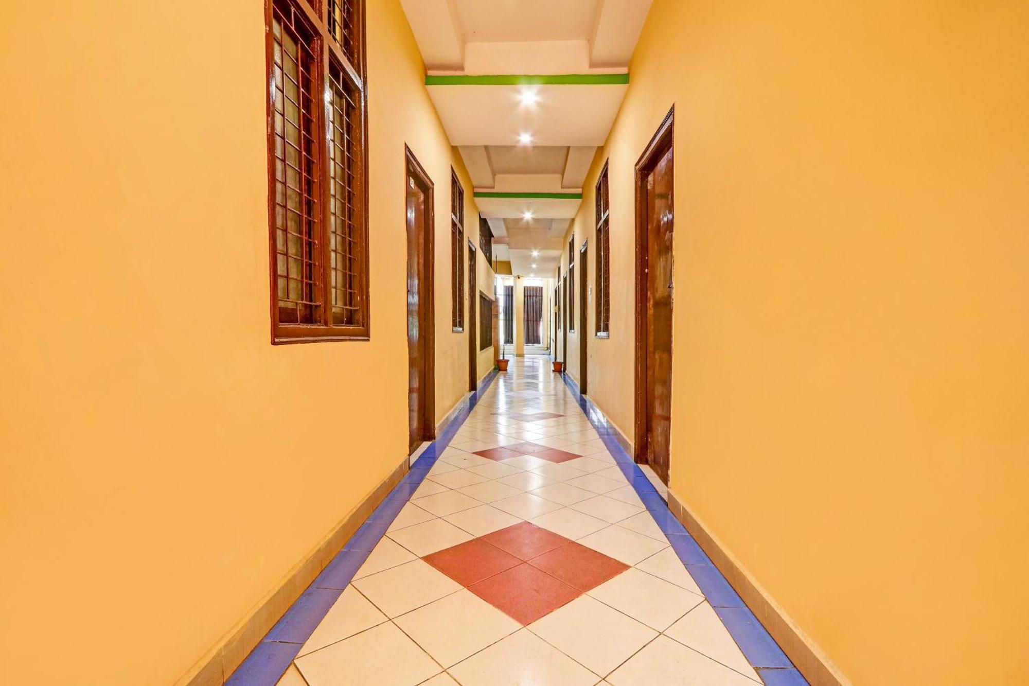 Nirmal  Oyo Flagship Hotel Samruddhi Lodge מראה חיצוני תמונה
