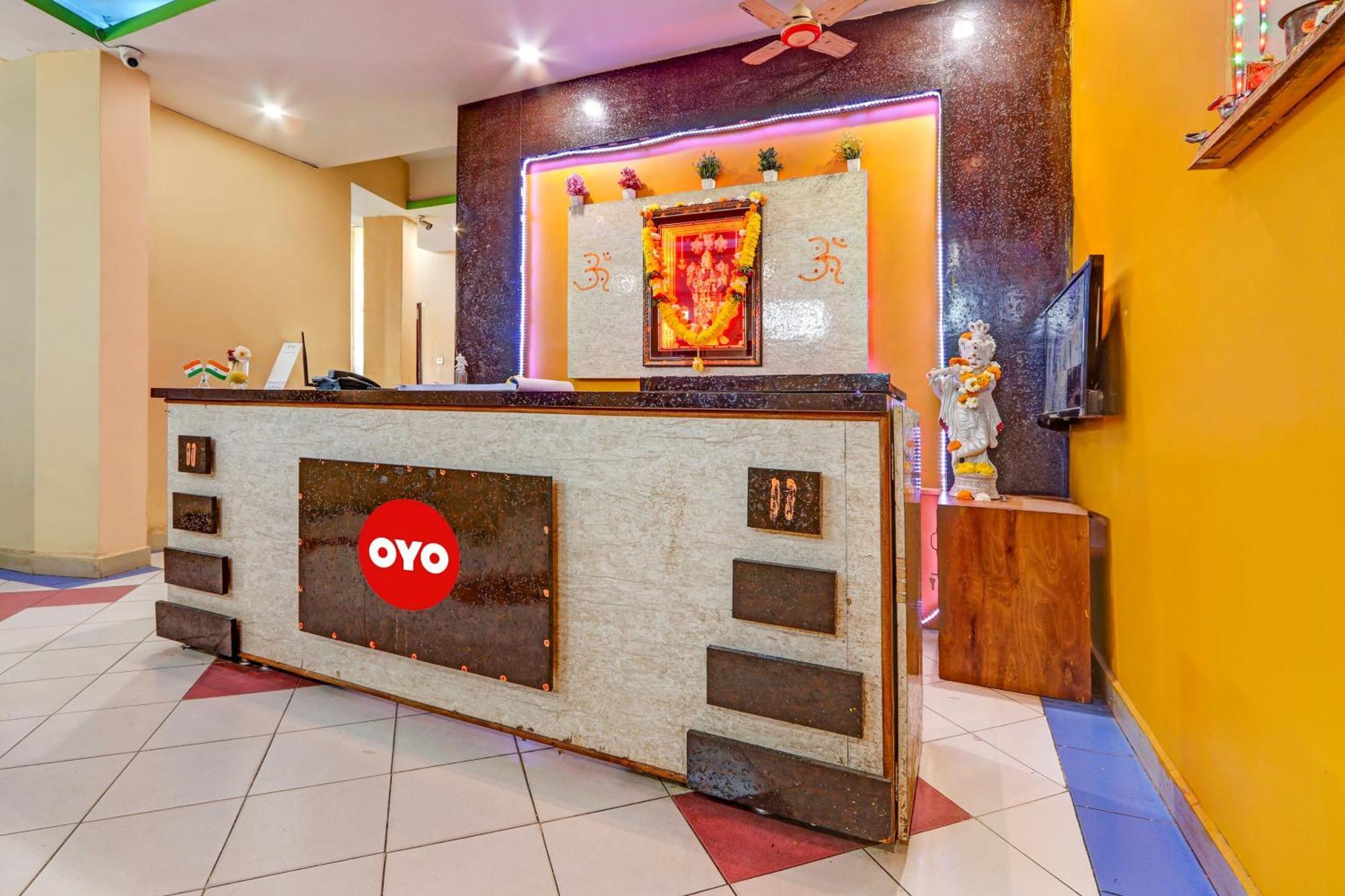Nirmal  Oyo Flagship Hotel Samruddhi Lodge מראה חיצוני תמונה
