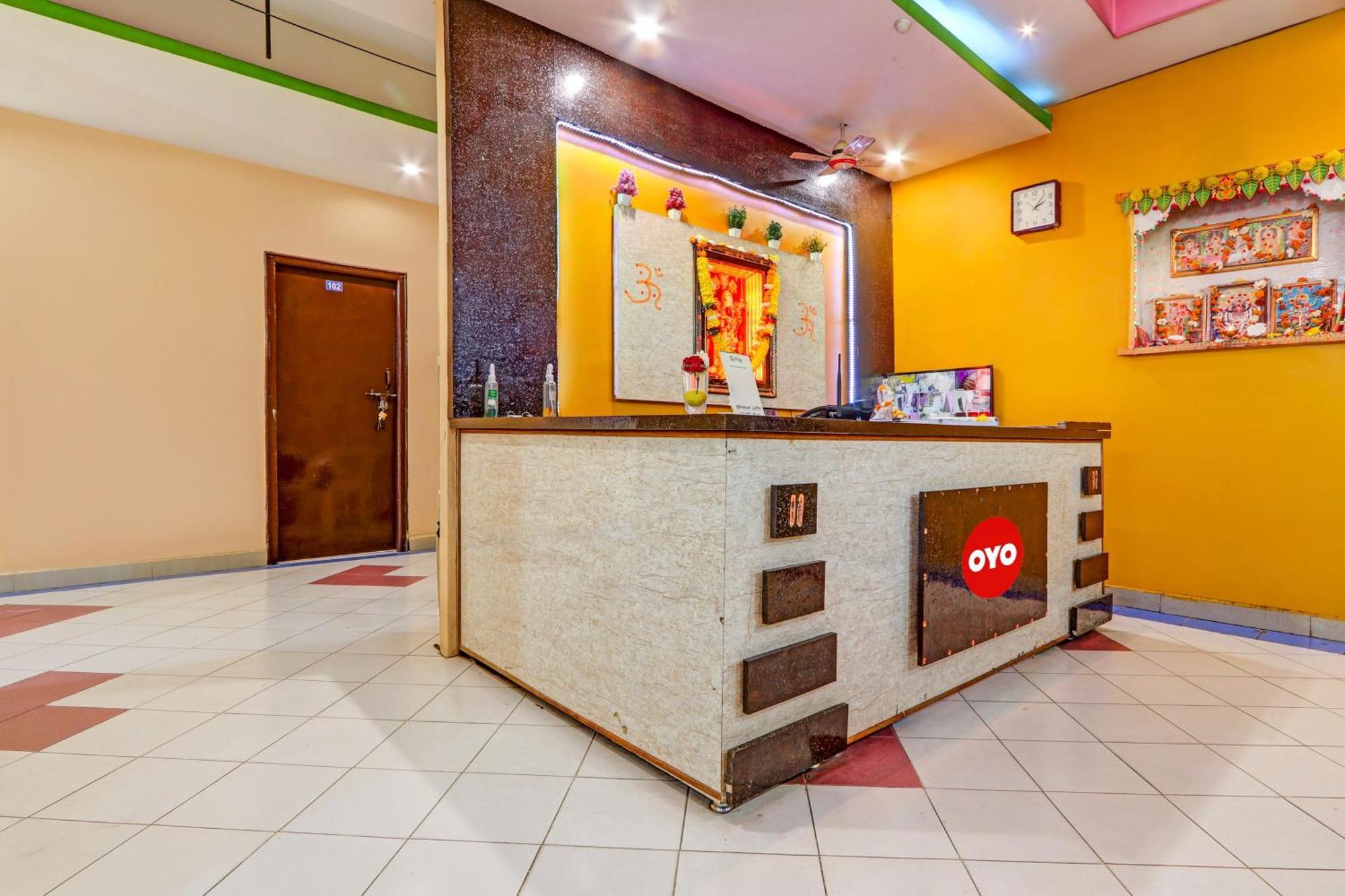 Nirmal  Oyo Flagship Hotel Samruddhi Lodge מראה חיצוני תמונה